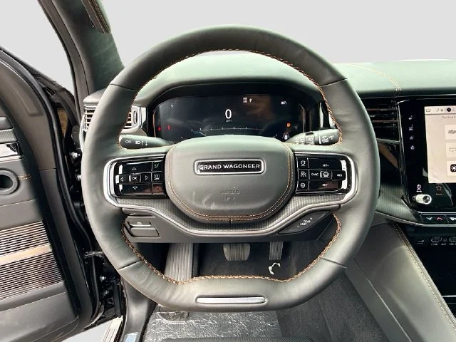 New 2026 High Gloss Black Exterior Paint Jeep Summit Reserve image 8