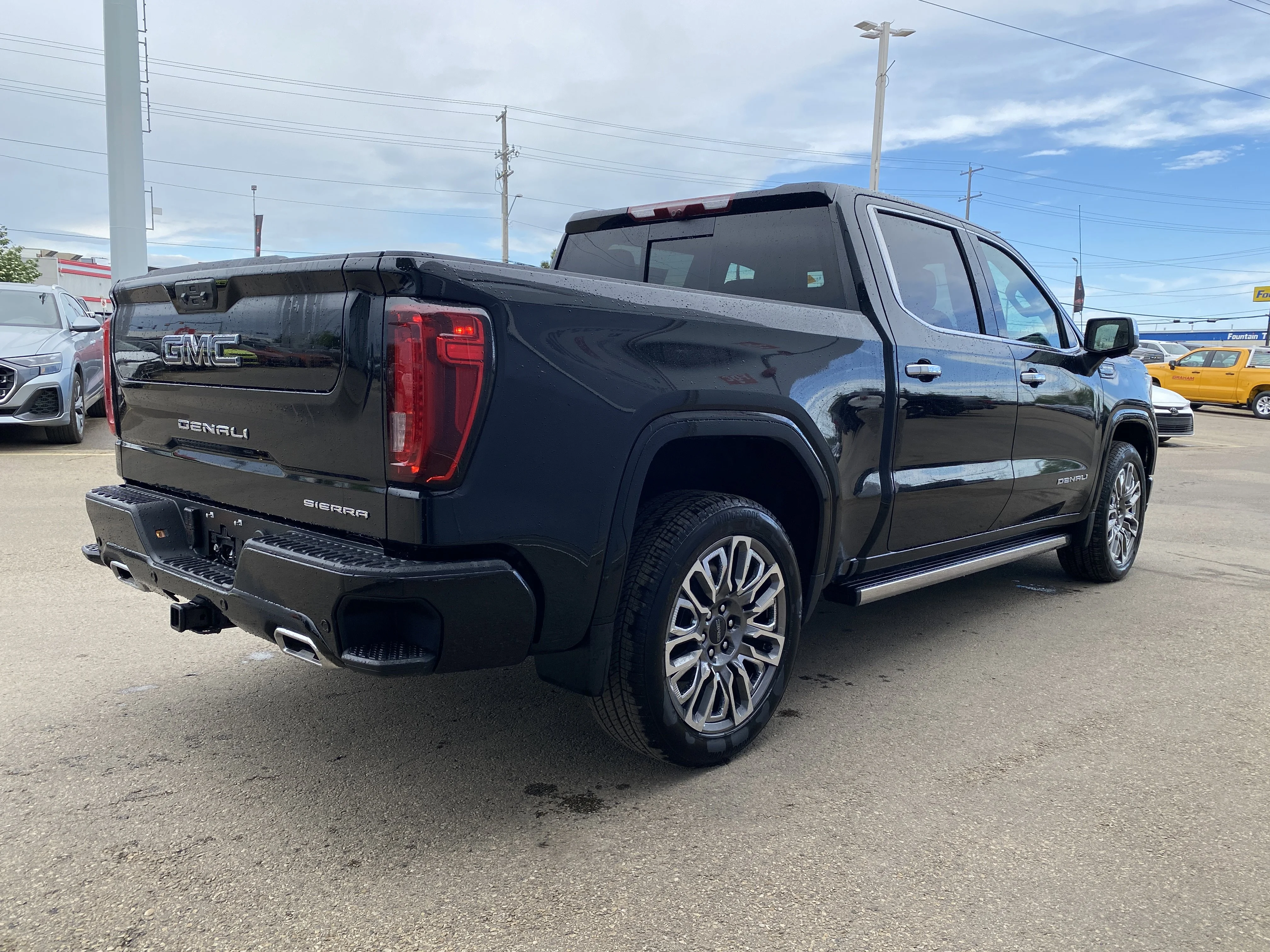 New 2026 ONYX BLACK GMC Denali Ultimate image 7