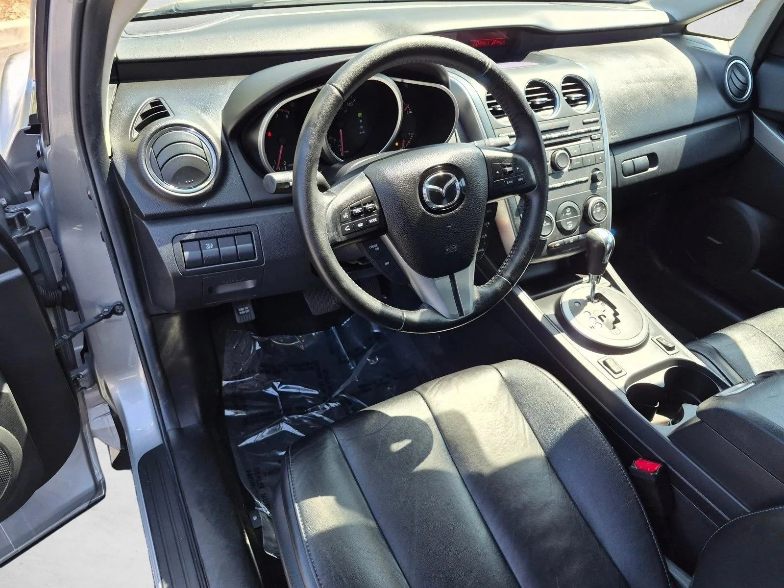 Used 2010 Liquid Silver Metallic Mazda Touring image 9