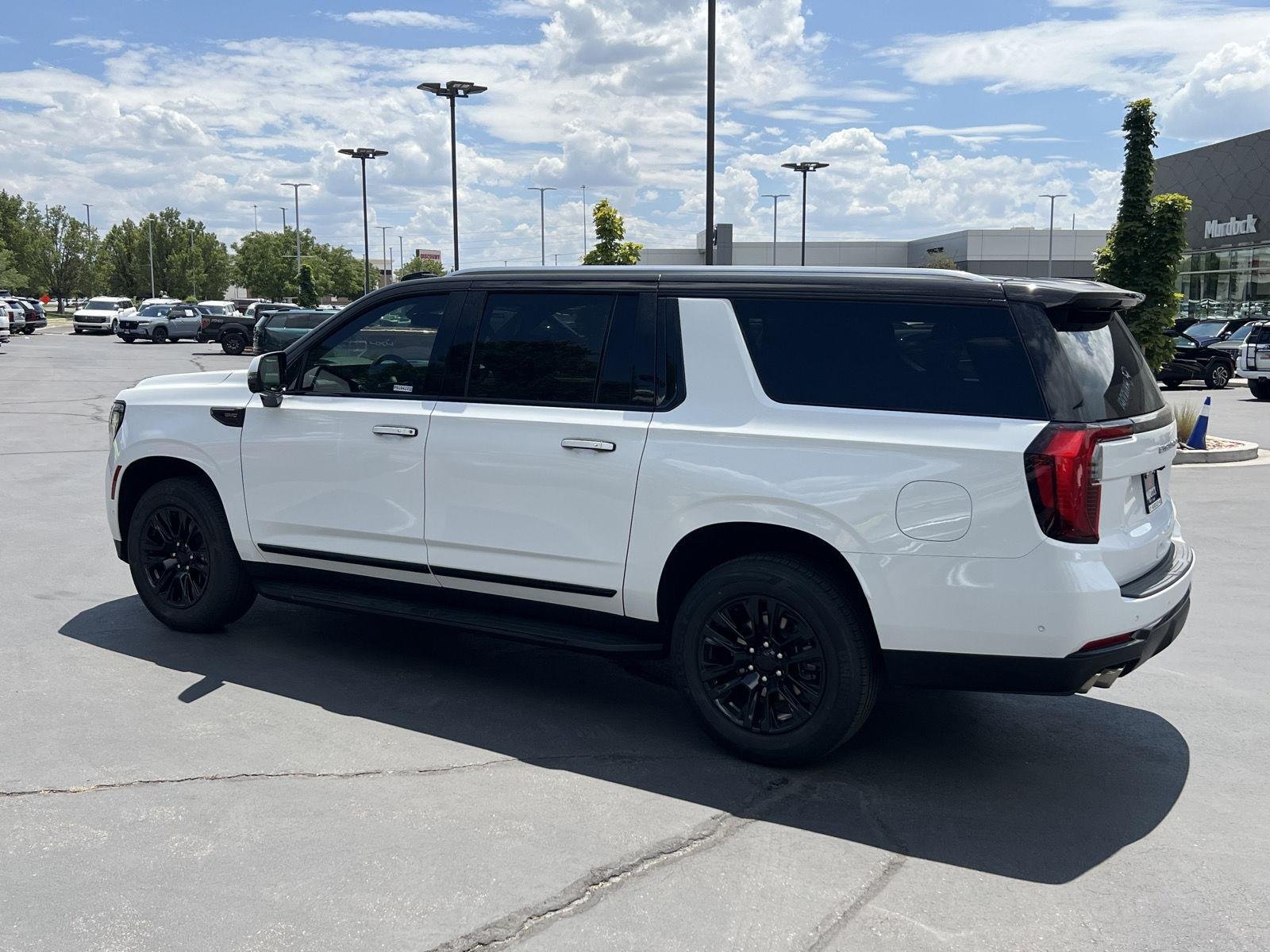 2025 GMC Yukon XL Denali - Photo 11