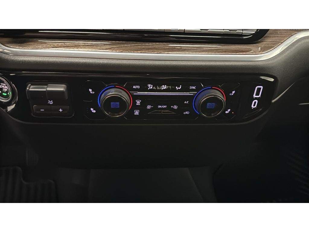 Used 2025 Summit White Chevrolet LT image 26