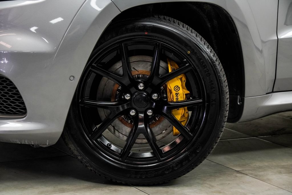 Used 2021 Silver Jeep Trackhawk image 3