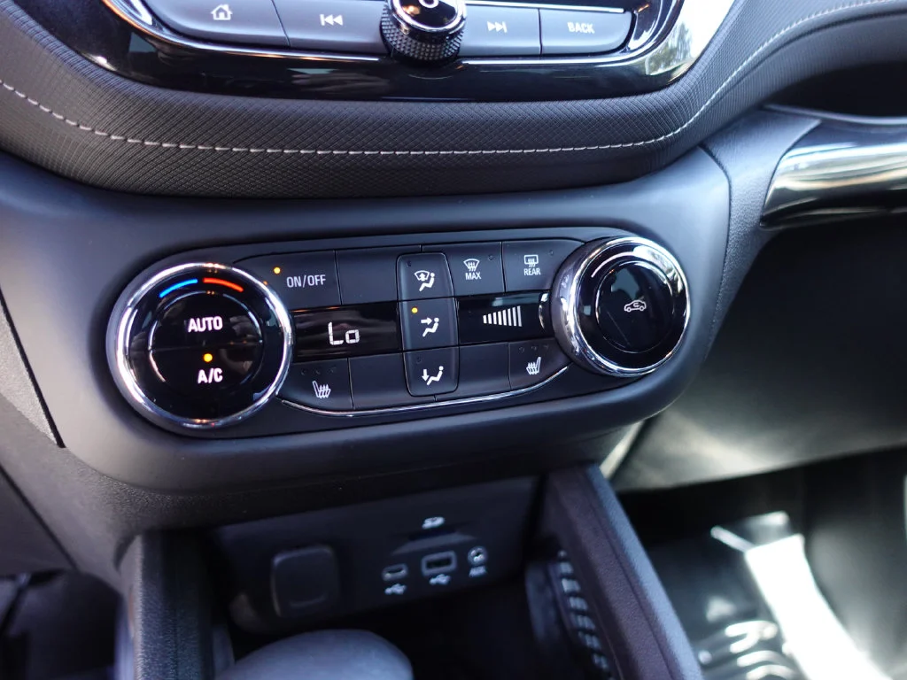 Used 2022 Blue Glow Metallic Chevrolet ACTIV image 19