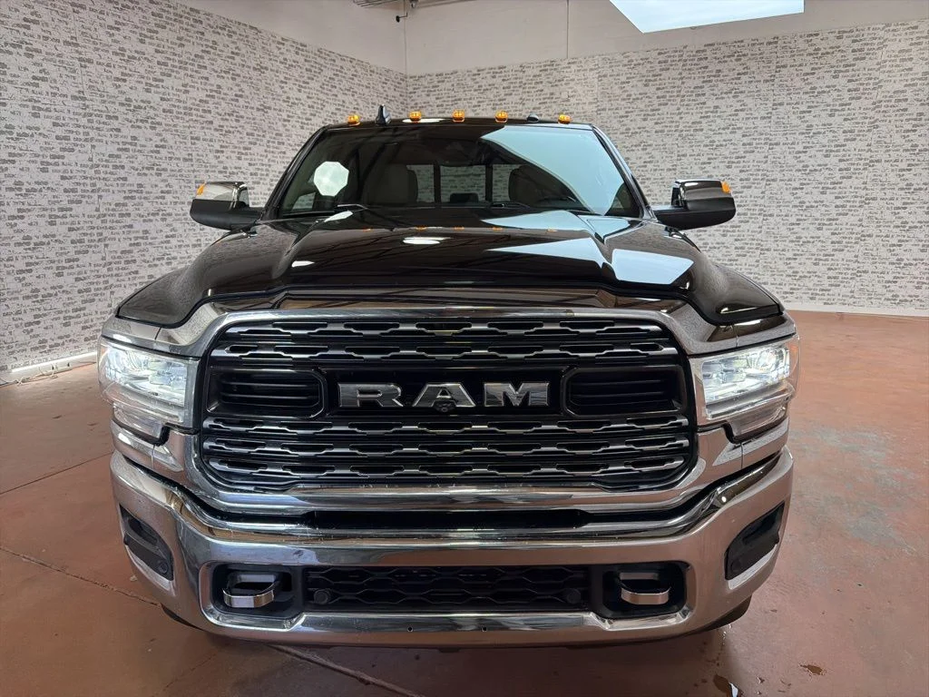 Used 2019 Diamond Black Crystal Pearlcoat Ram Limited image 2
