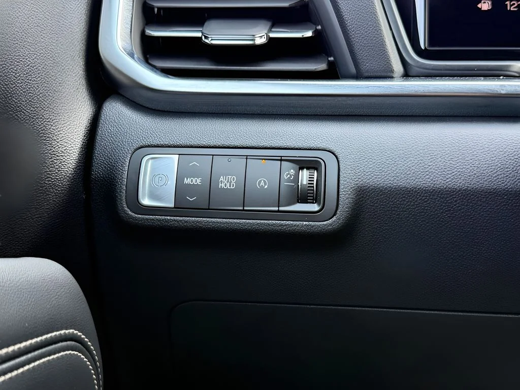 Used 2026 Black GMC Elevation image 19