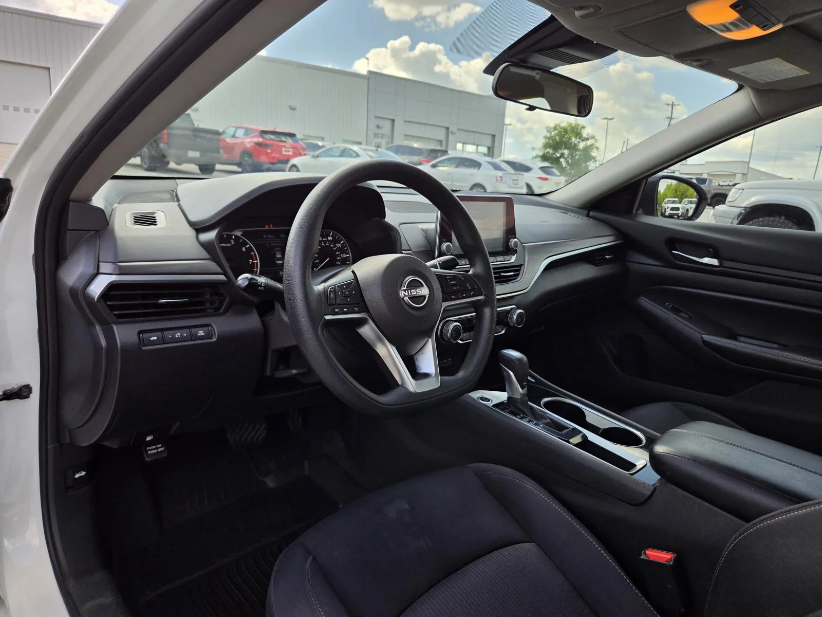 Used 2024 White Nissan 2.5 SV Sedan image 12