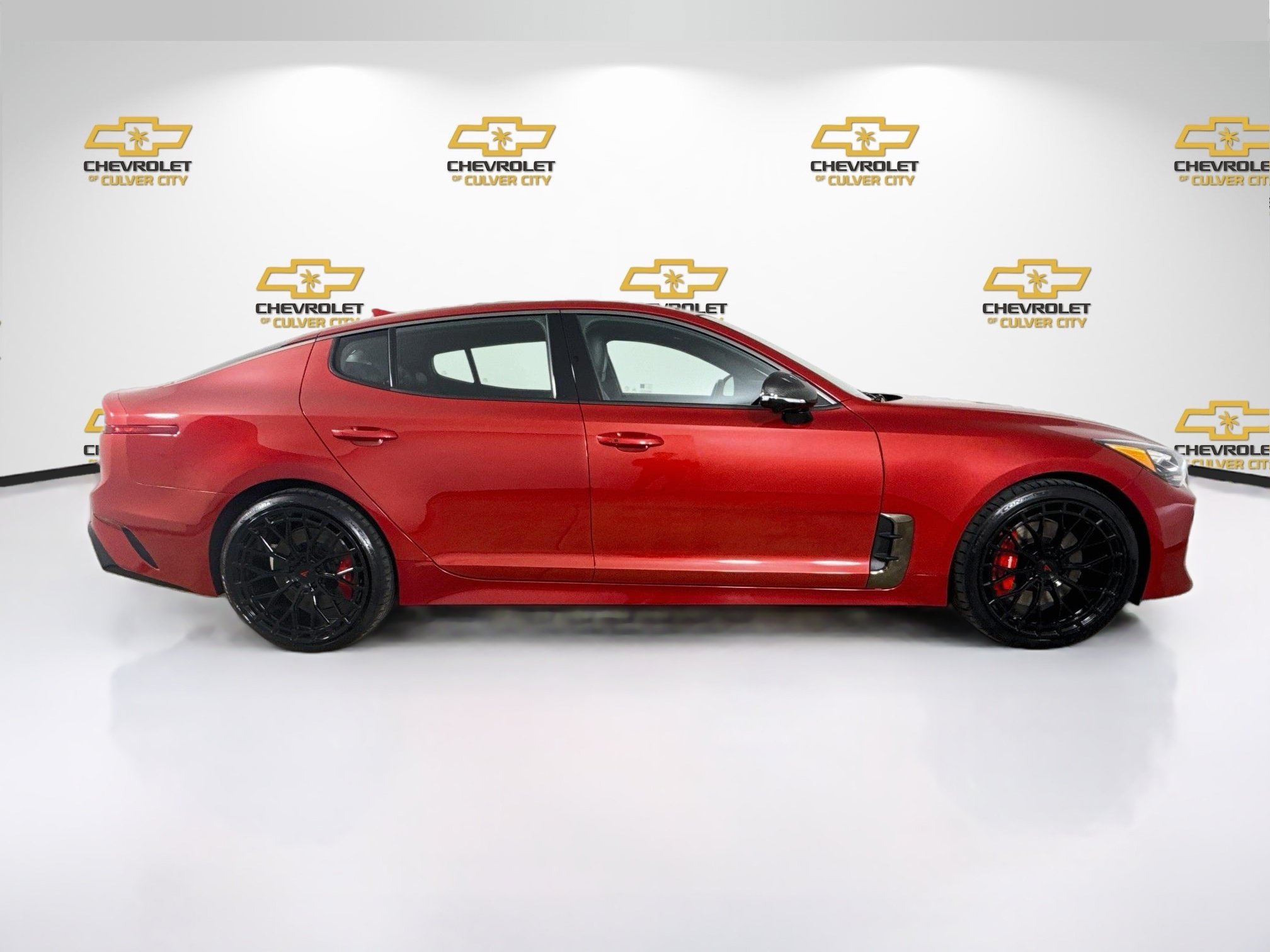 Used 2023  Kia GT2 image 9