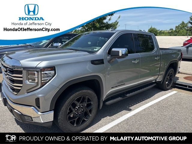 Used 2024 Gray GMC SLT image 1