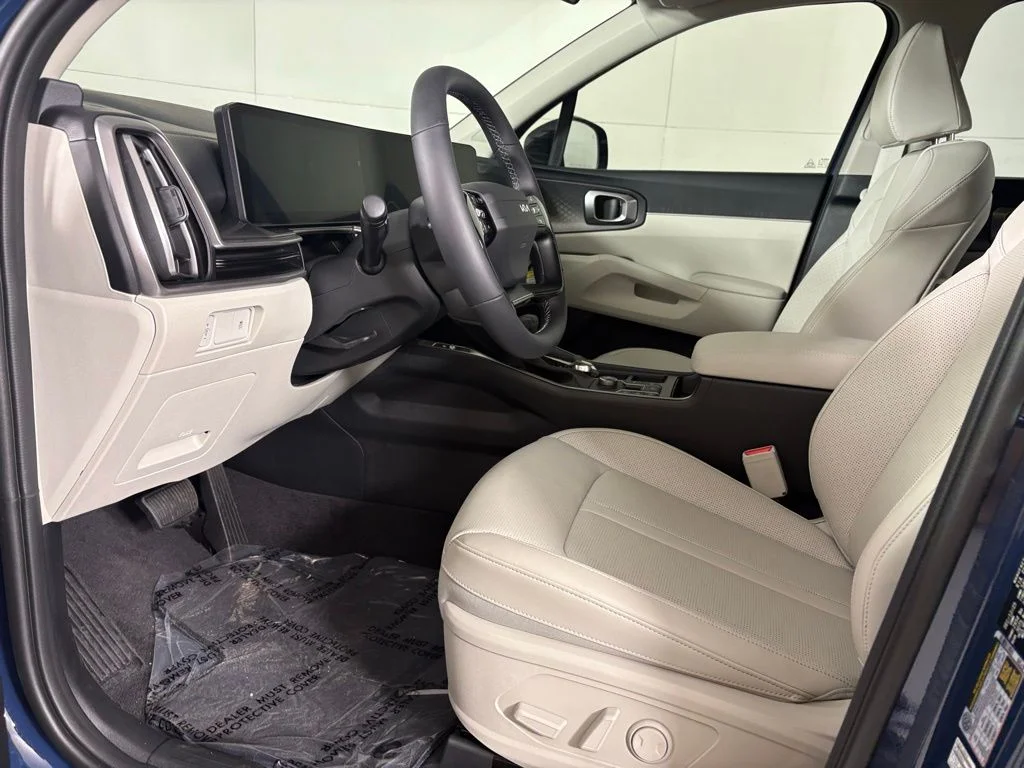 New 2026 Black Kia S image 22