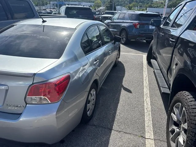 Used 2016 Silver Subaru 2.0i image 6