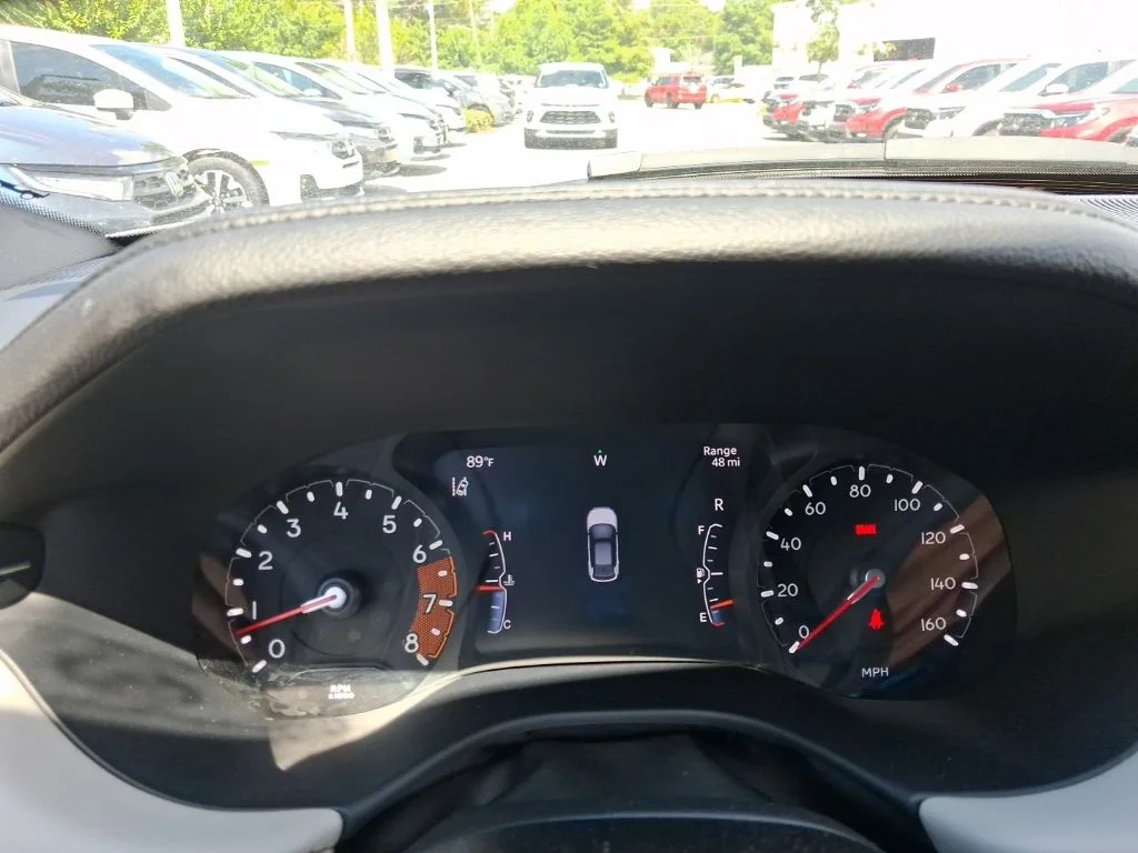 Used 2025 White Jeep Limited image 31
