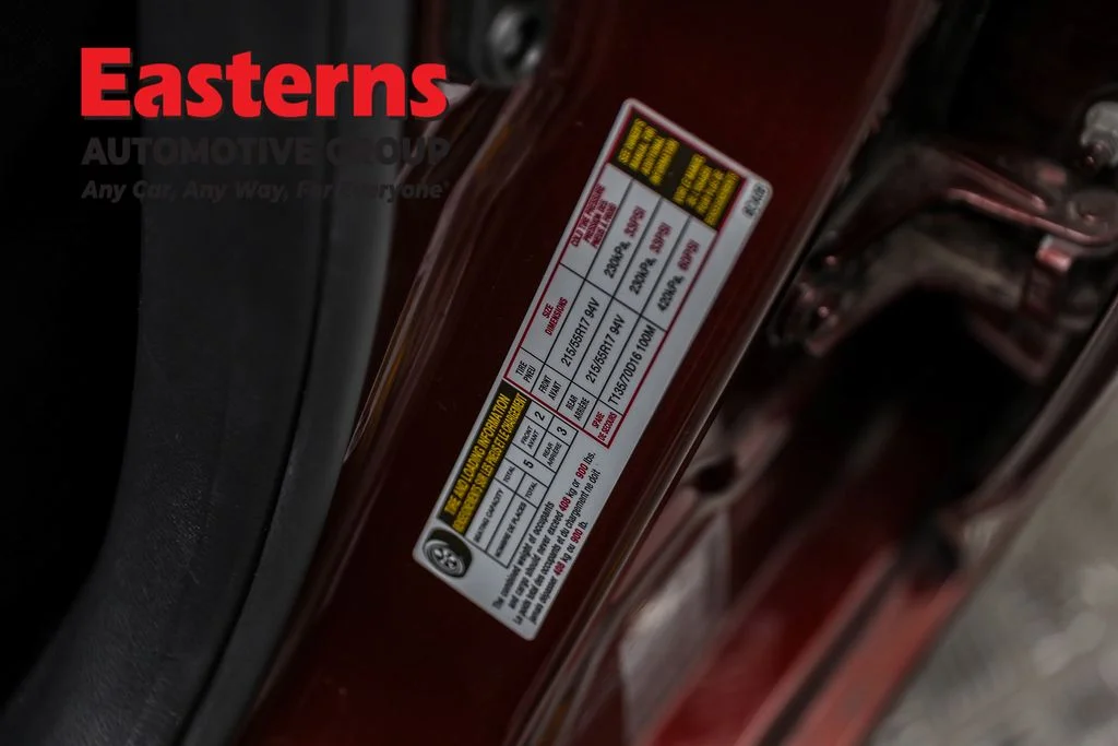 Used 2025 Red Nissan 2.5 SV image 31