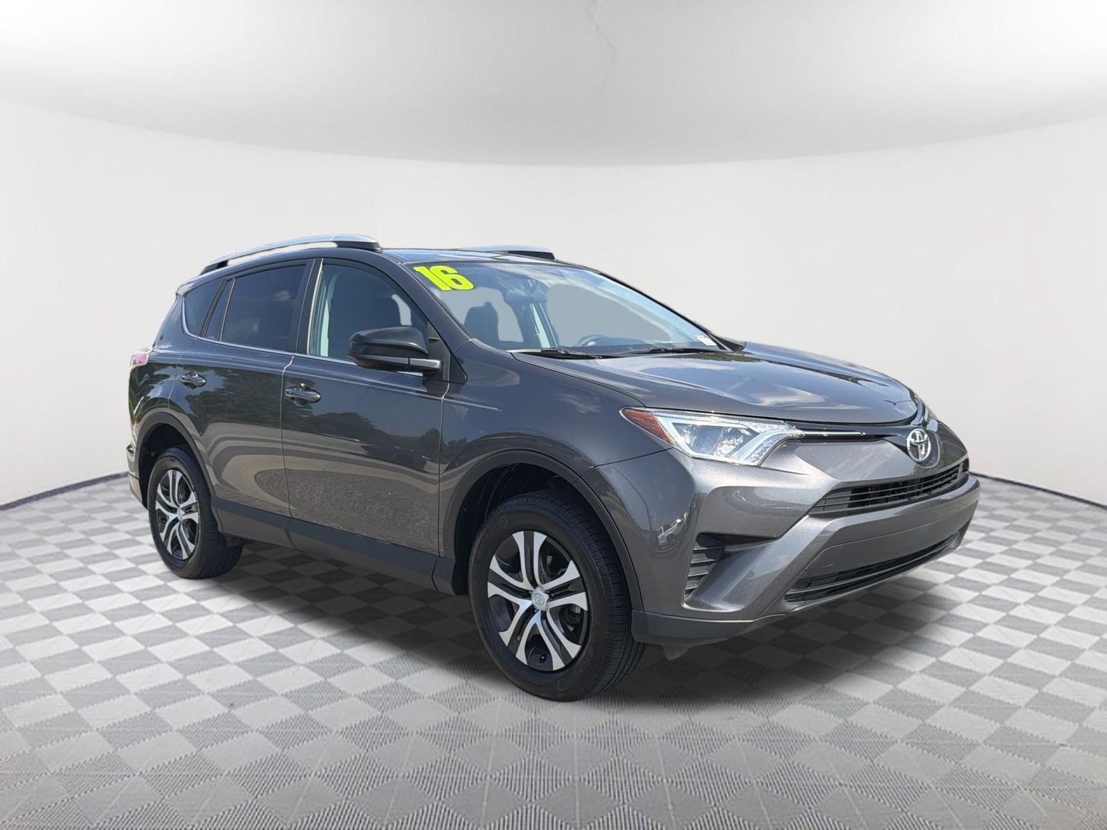 Used 2016 Magnetic Gray Metallic Toyota LE image 17