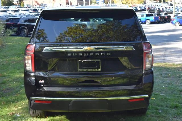 2022 Chevrolet Suburban LS - Photo 9
