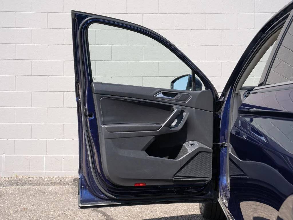 Used 2021 Atlantic Blue Metallic Volkswagen 2.0T SEL image 15