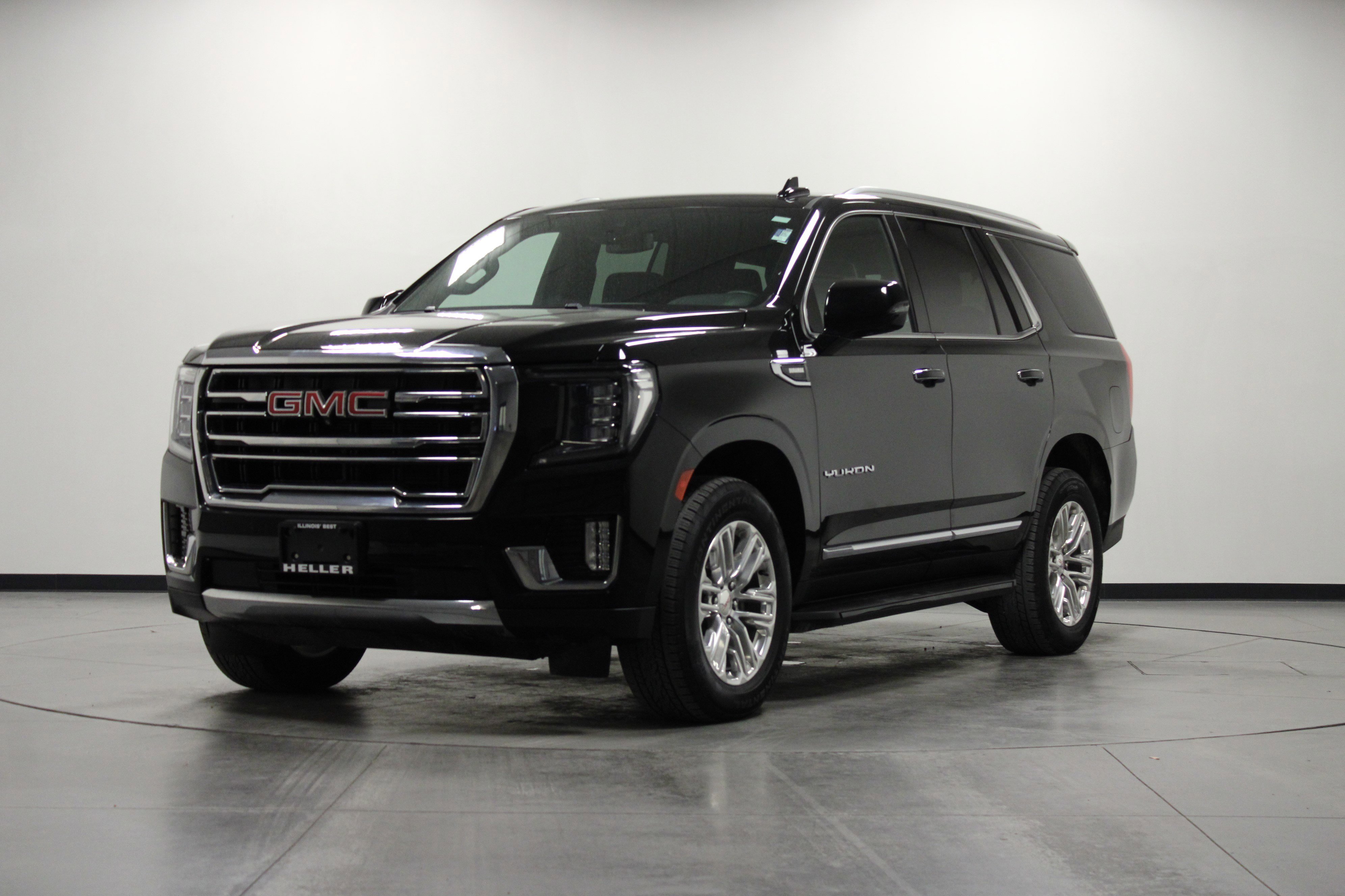 Used 2024 Onyx Black GMC SLT image 8