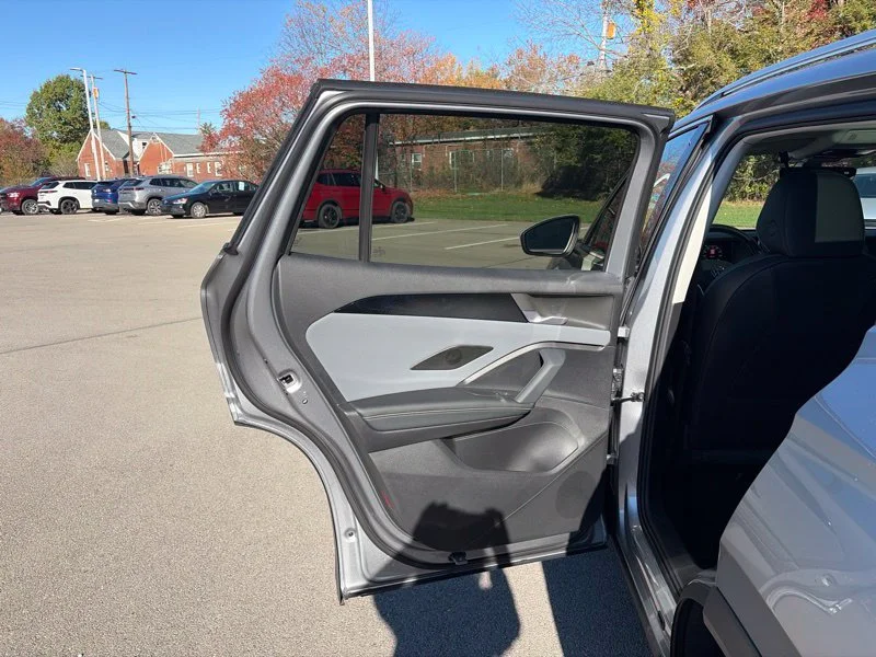 New 2027 Silver Volkswagen SE image 14