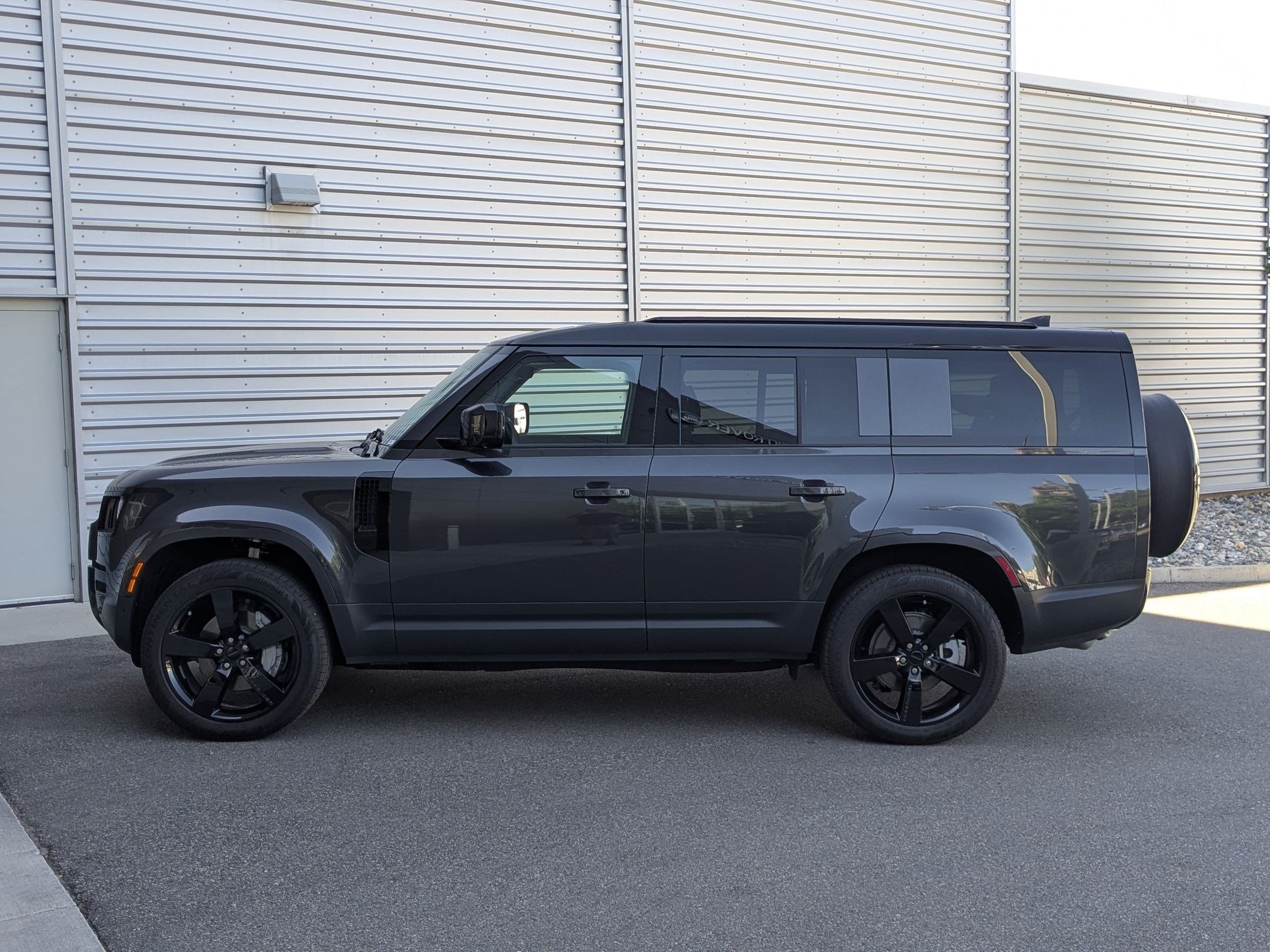 Used 2026 Carpathian Gray Premium Metallic Land Rover 130 P300 S image 8