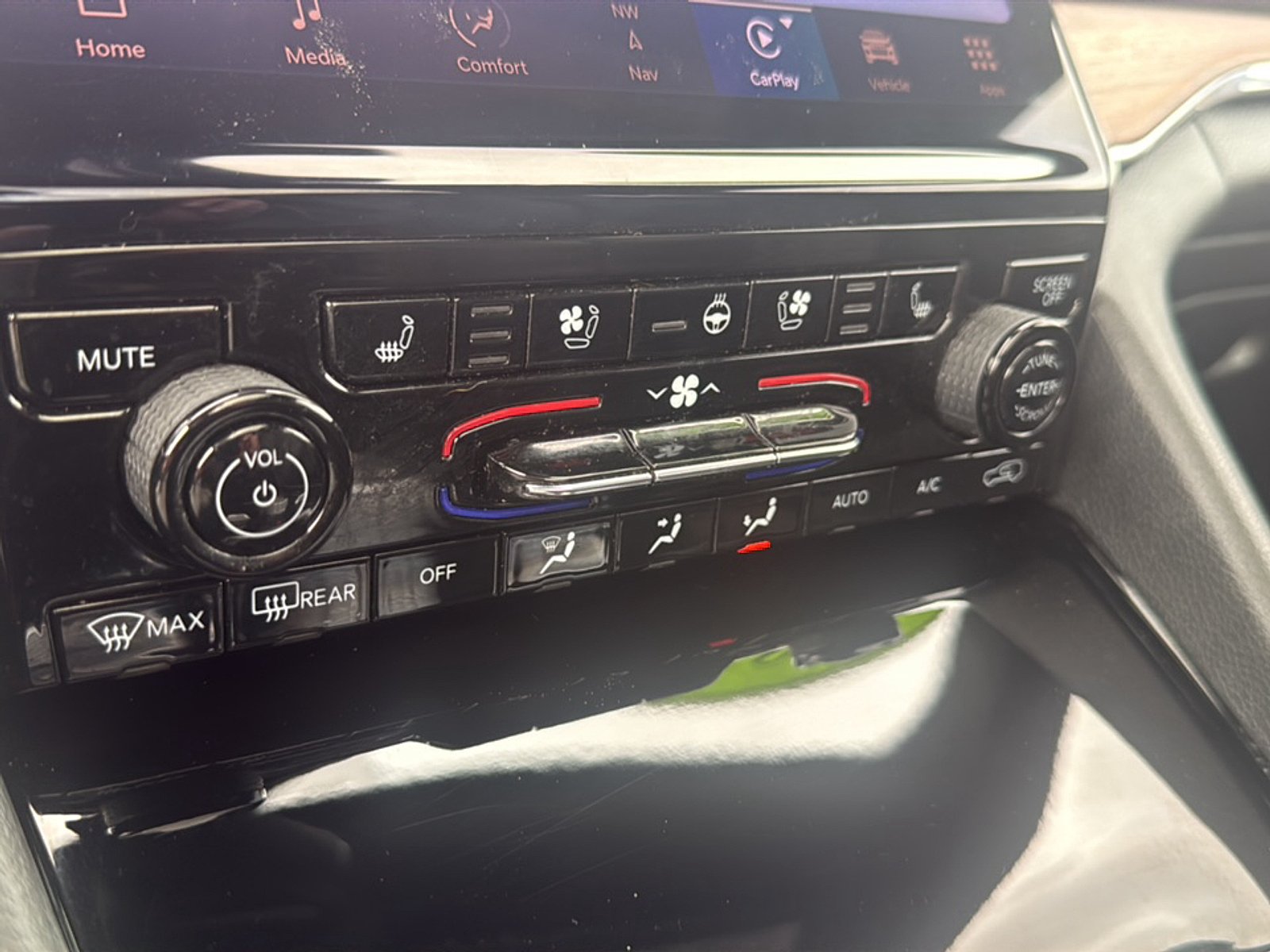 Used 2023 Rocky Mountain Pearlcoat Jeep Summit 4x4 image 29