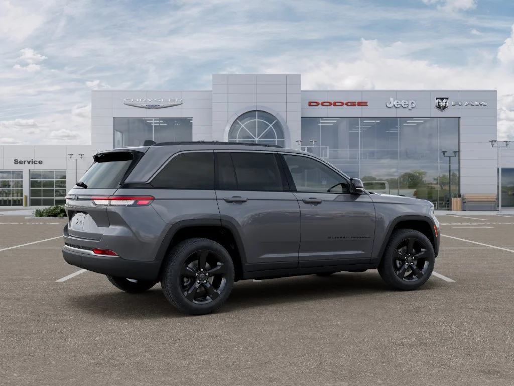 New 2027 Gray Jeep Limited Reserve image 4