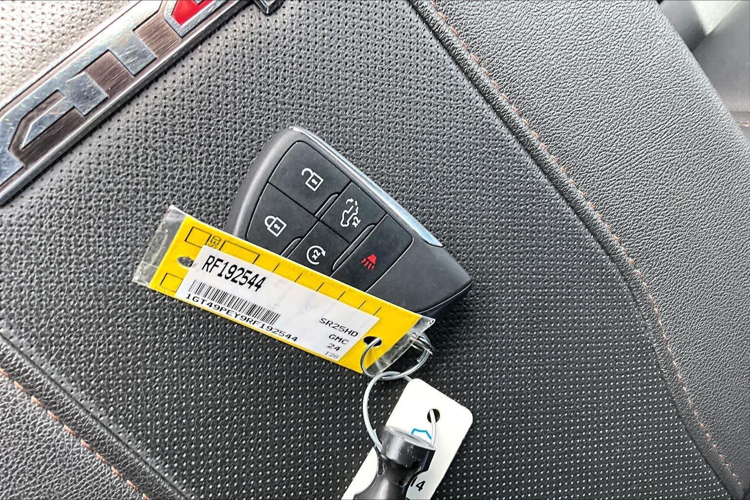 Used 2024 Sterling Metallic GMC AT4 image 15