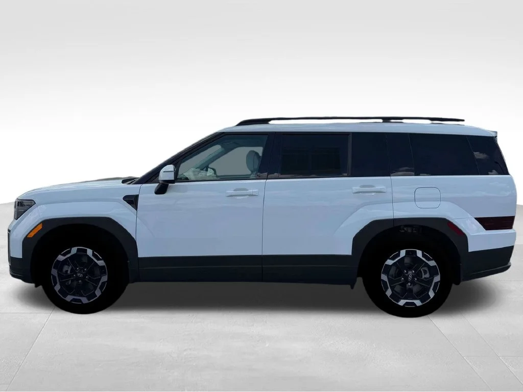 Used 2026 White Hyundai SEL image 3