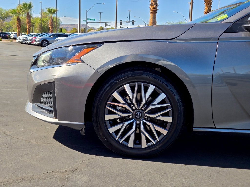 2023 Nissan Altima SV - Photo 9