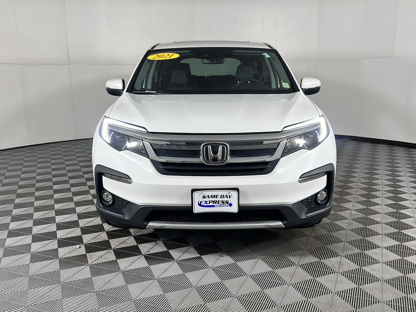 Used 2021 Platinum White Pearl Honda EX-L image 45
