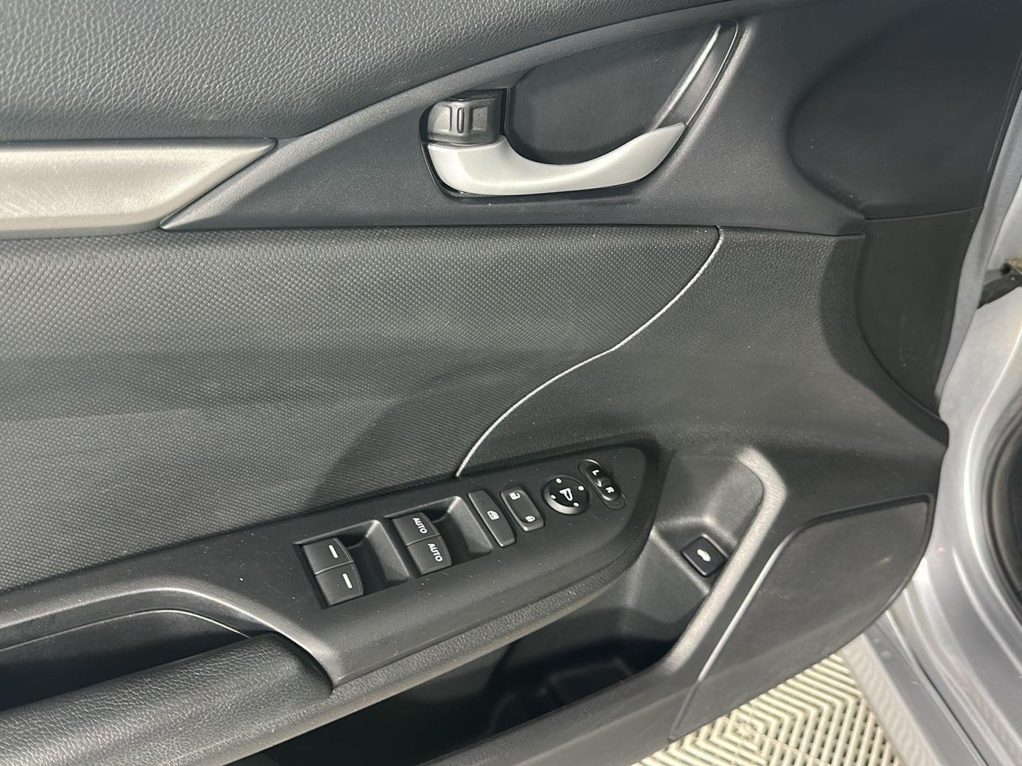 Used 2019 Lunar Silver Metallic Honda Sport image 9