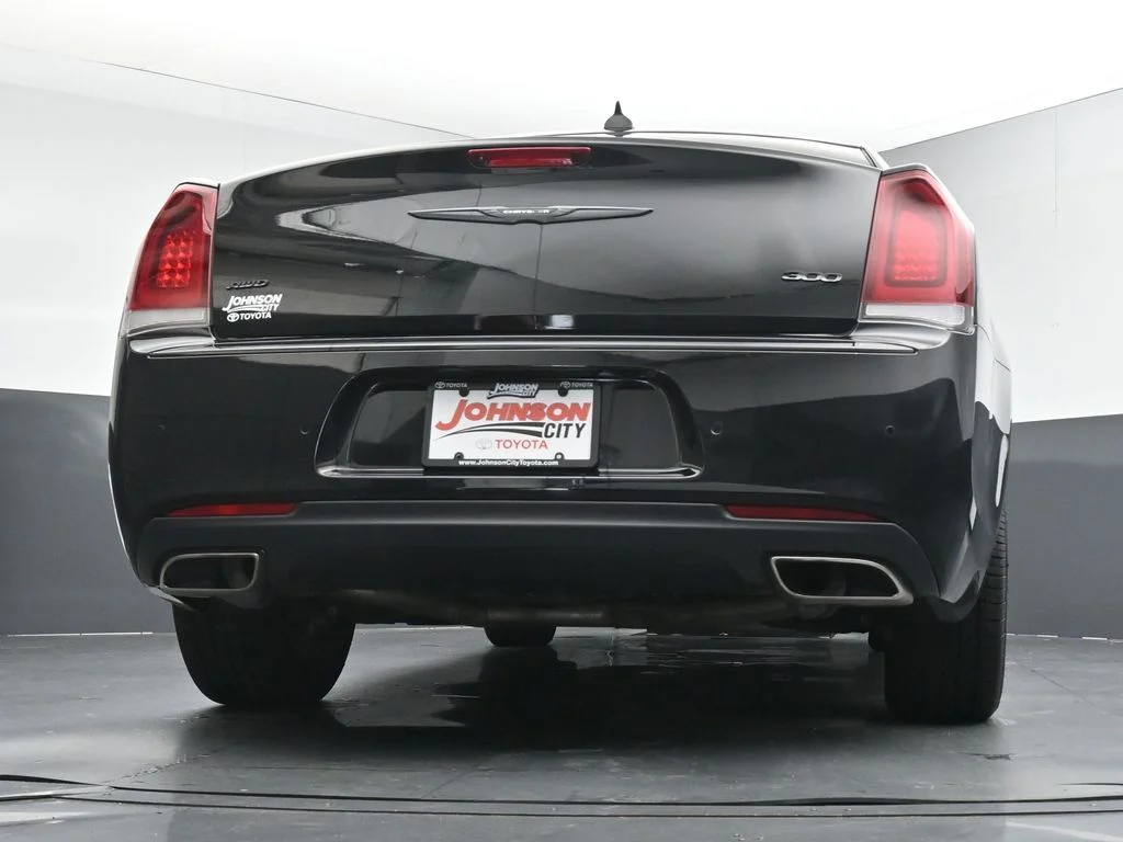 Used 2022 Black Chrysler Touring image 38