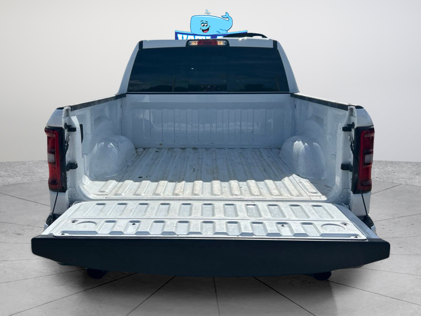 Used 2025 White Ram Big Horn/Lone Star image 36