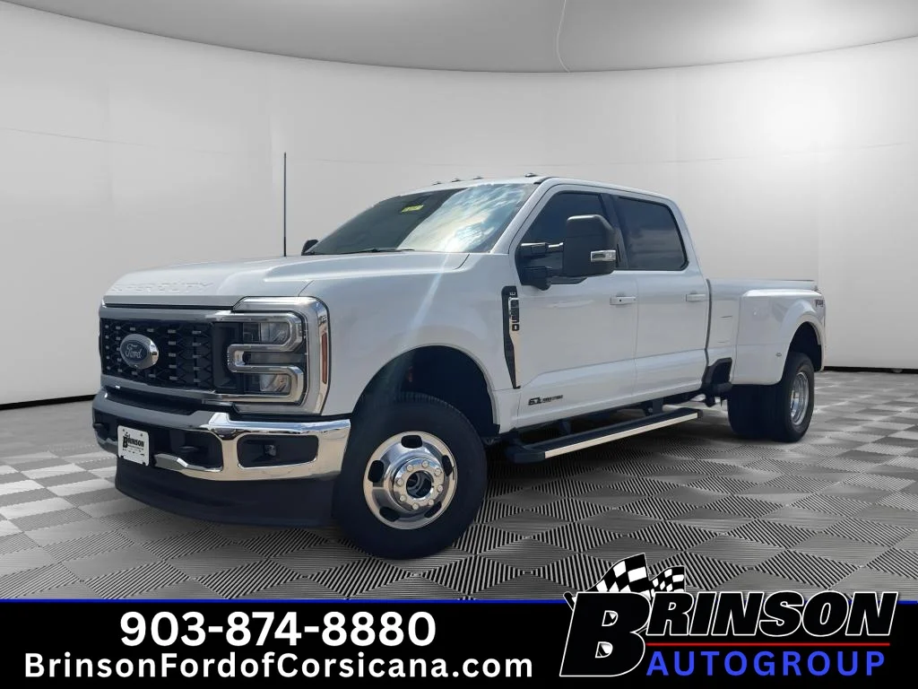 New 2026 Oxford White Ford F-350® XLT image 1