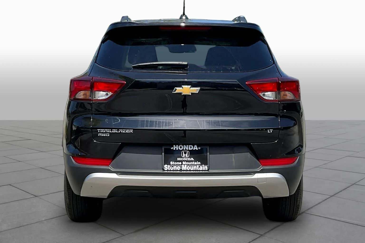 Used 2023 Mosaic Black Metallic Chevrolet LT image 9