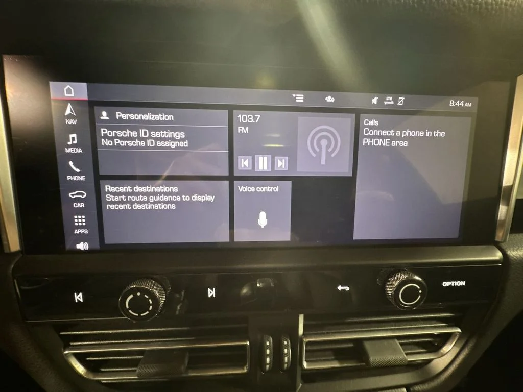 2024 Porsche Macan Base - Photo 25