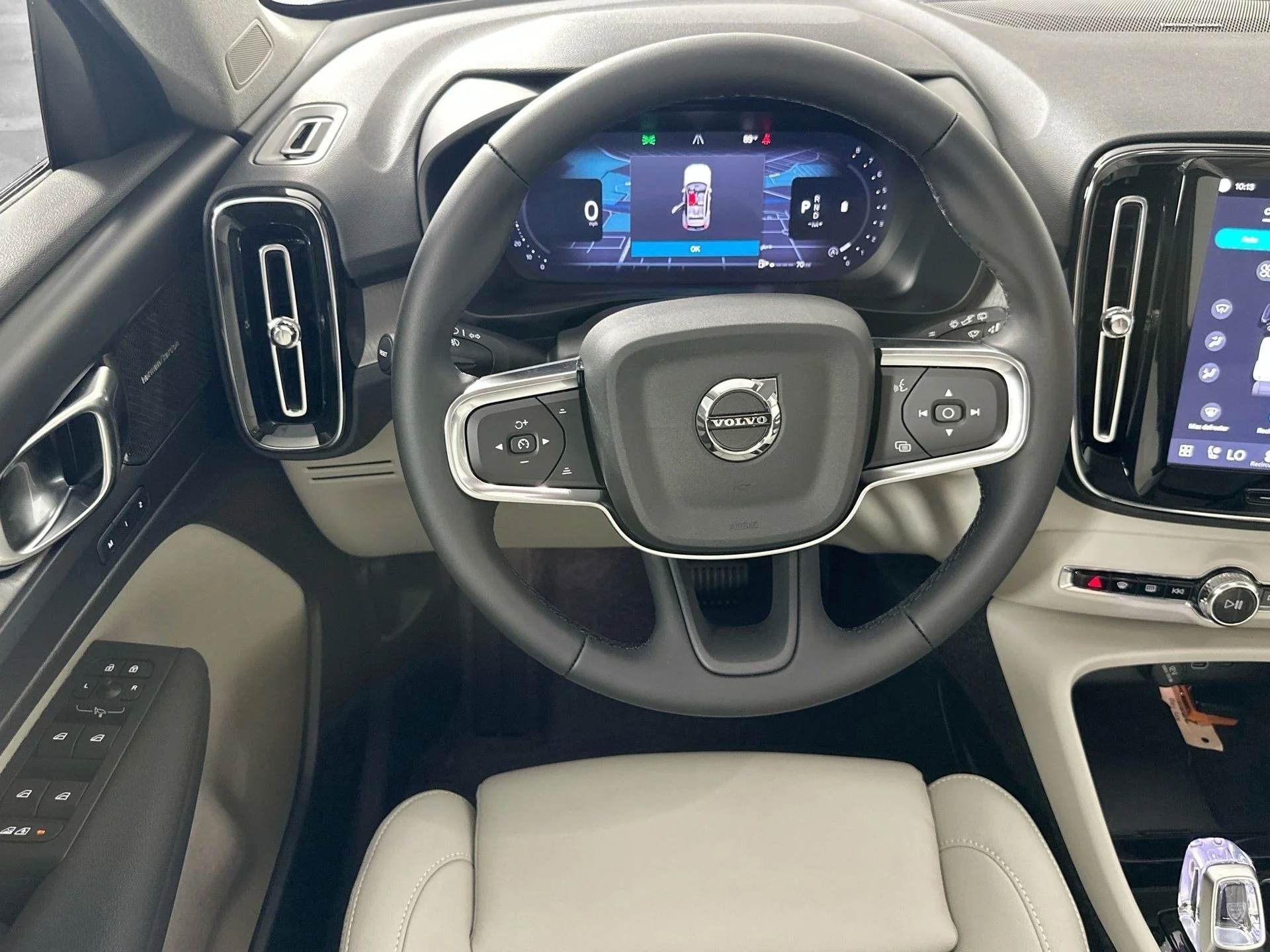 2026 Volvo XC40 Ultra - Photo 22