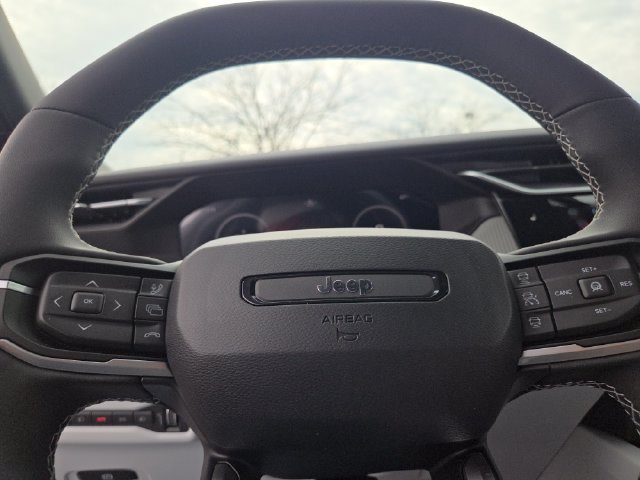New 2026 Sting-Gray Clear-Coat Exterior Paint Jeep Laredo image 35
