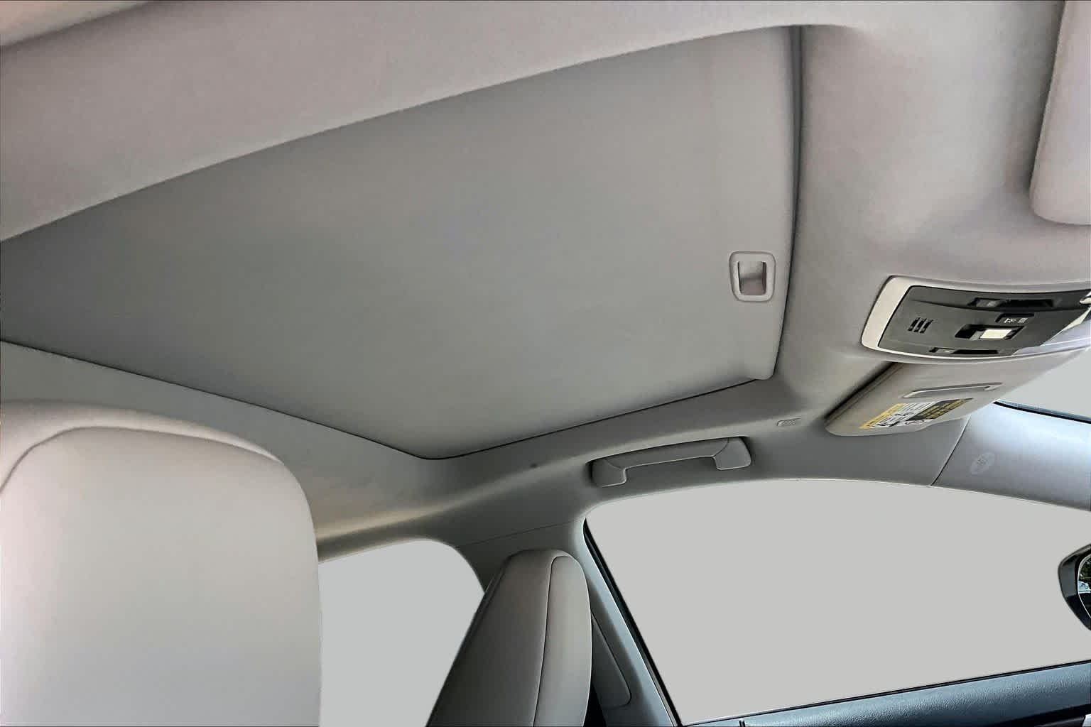 Used 2020 Eminent White Pearl Lexus  image 14