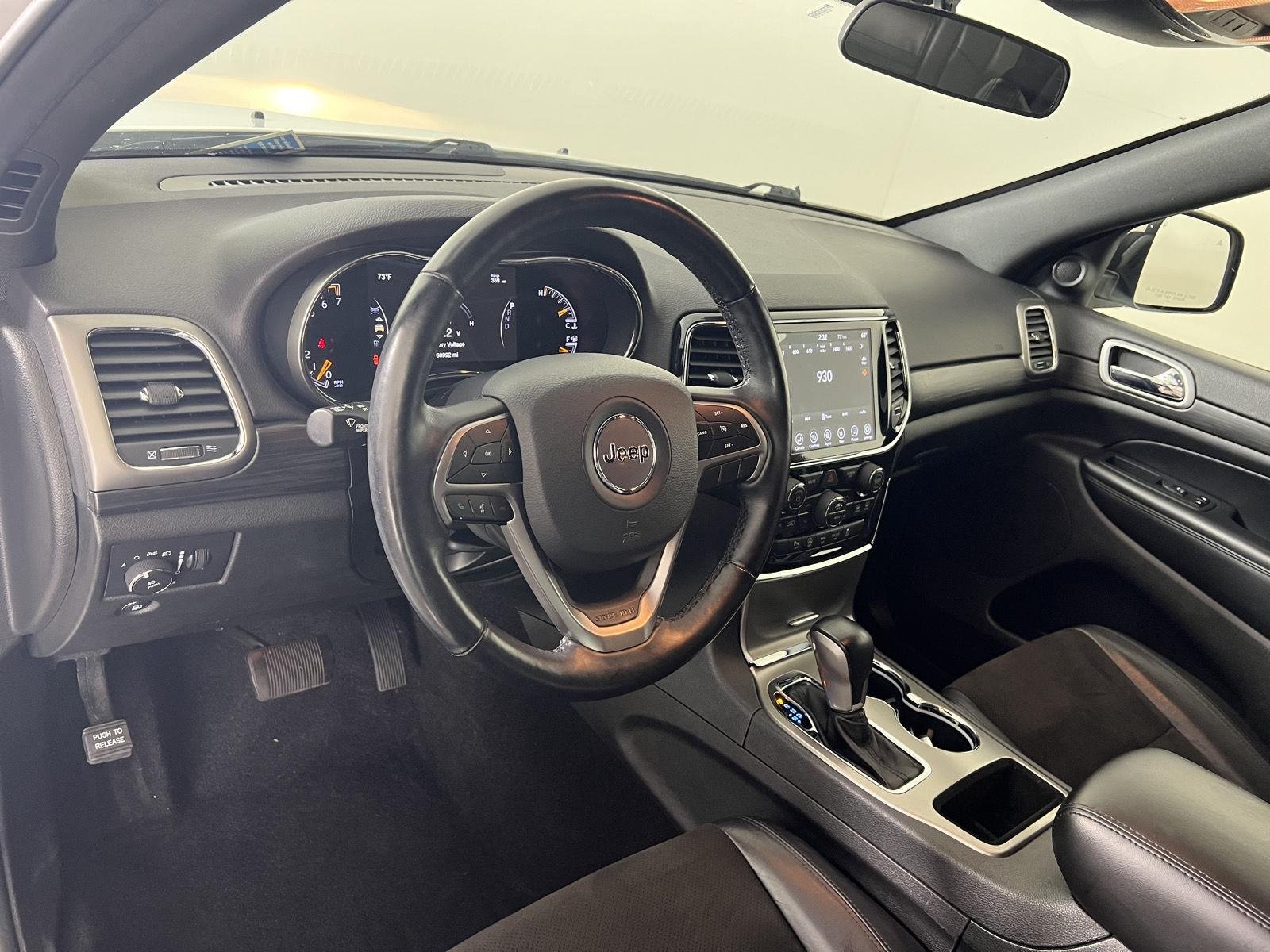 Used 2021 Bright White Clearcoat Jeep Laredo X image 10