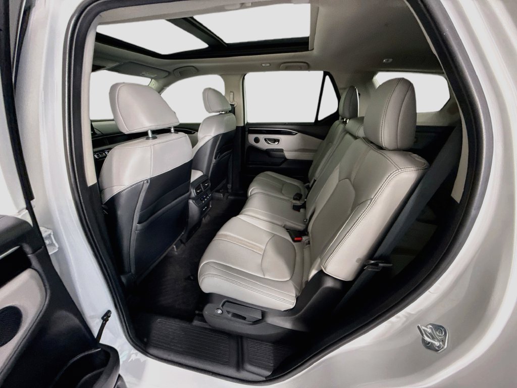 2025 Honda Pilot Touring - Photo 21