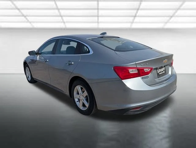 Used 2024 Chevrolet Malibu 1LT with VIN 1G1ZD5ST0RF132422 for sale in Grand Prairie, TX