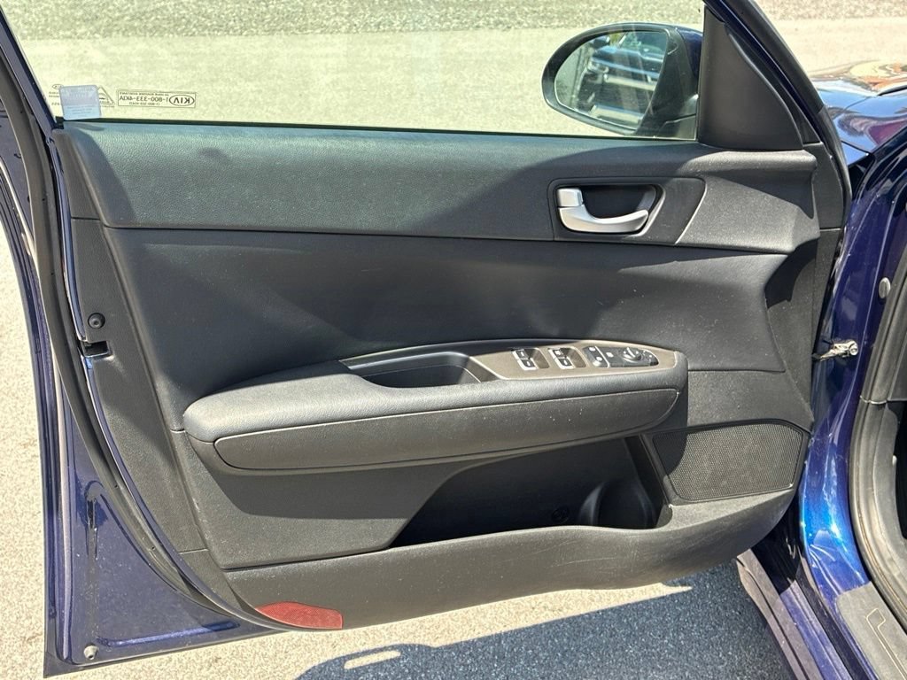 Used 2019 Horizon Blue Kia LX image 27