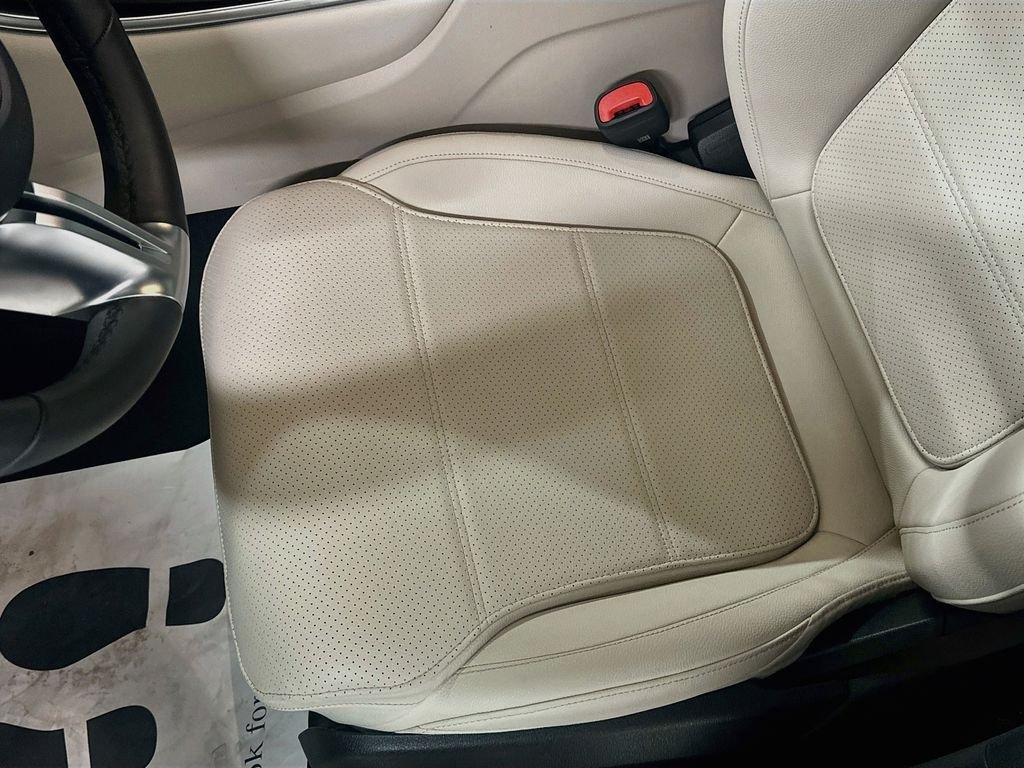 2025 Mercedes-Benz GLC Base - Photo 21