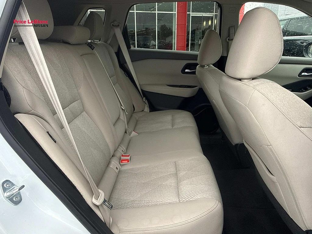 Certified Used 2025 Everest White Pearl Nissan SV image 9