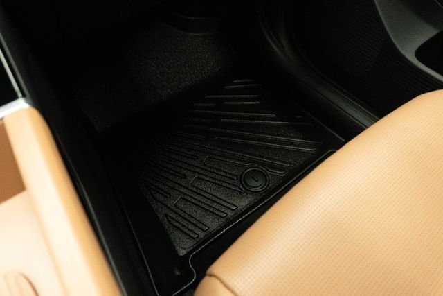 2025 Hyundai Santa Fe Limited - Photo 22