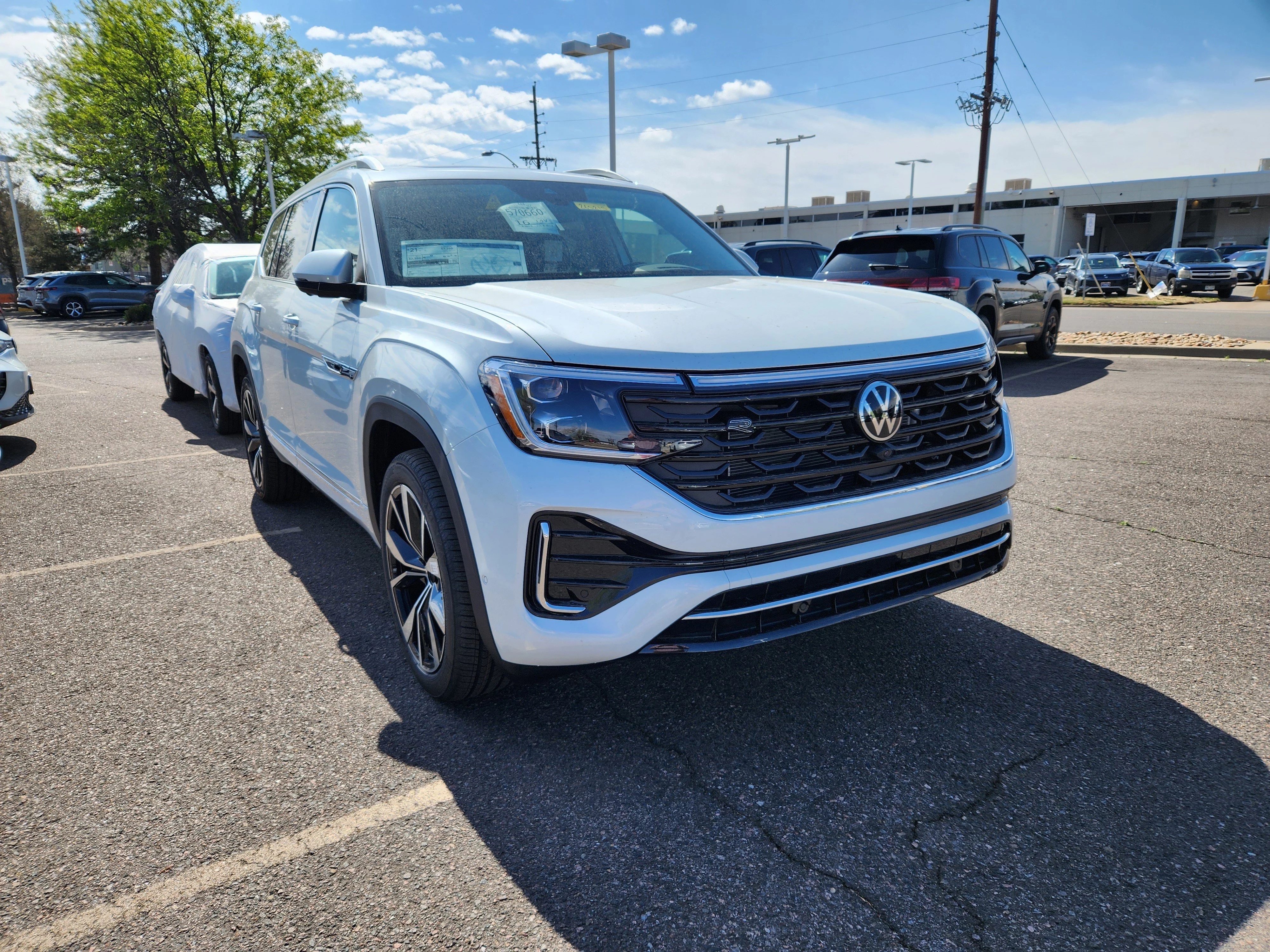 2026 Volkswagen Atlas 2.0T SEL Premium R-Line 4MOTION's photo
