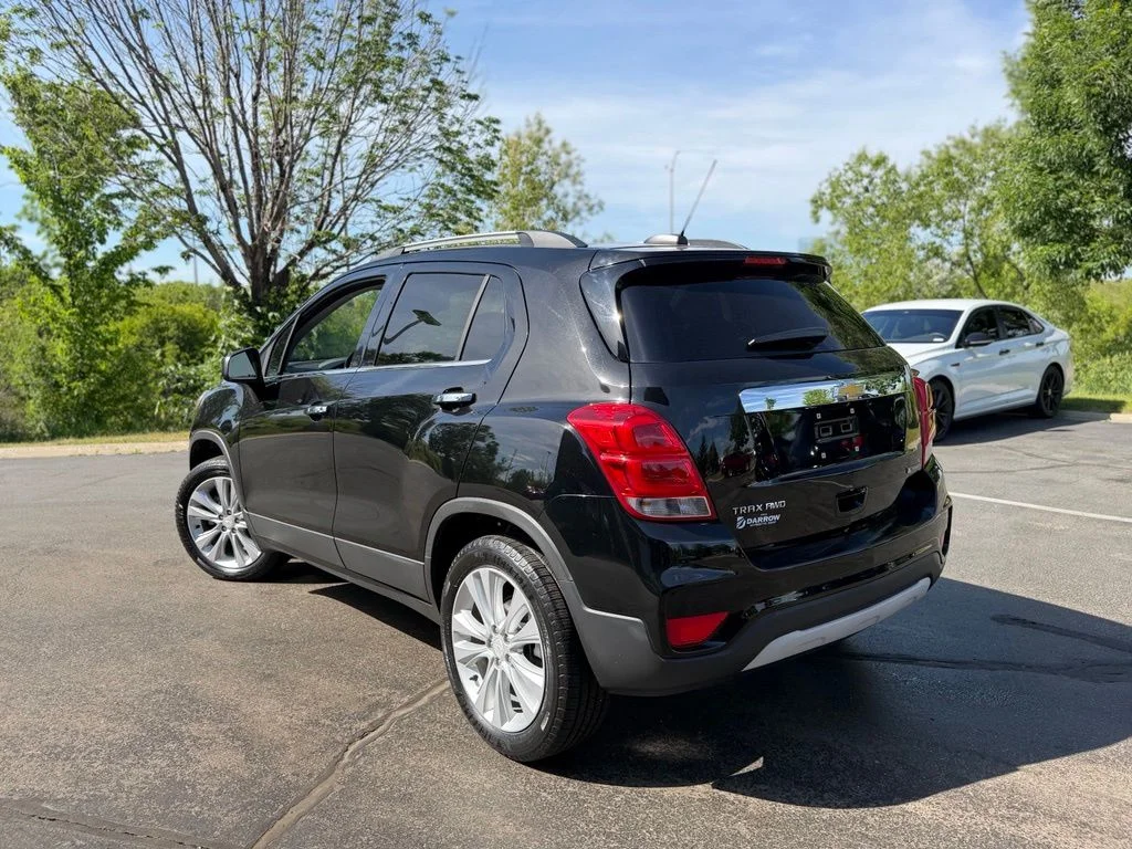 Used 2018 Black Chevrolet Premier image 3