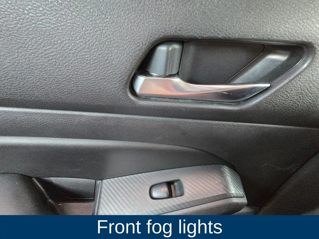 Used 2019 Red Nissan 2.5 SL image 15