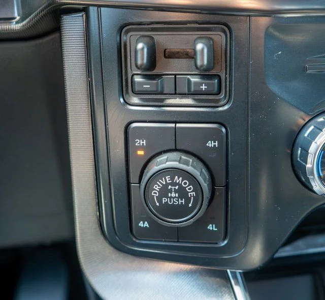 2025 Ford F-150 Platinum - Photo 27