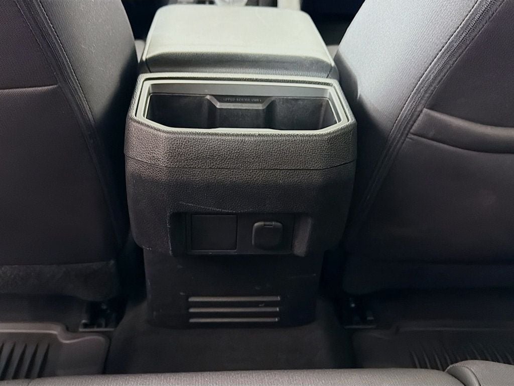 Used 2025 Ice Cap Toyota SR5 Double Cab 6