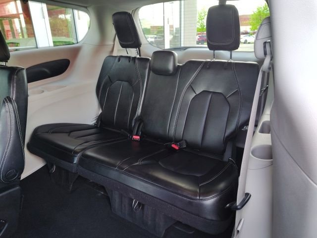 Used 2023 White Chrysler Touring L image 25